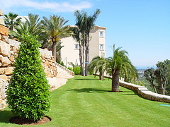 Toldos De Vela: ¿deberías Elegir Uno Ya Hecho O Personalizarlo?